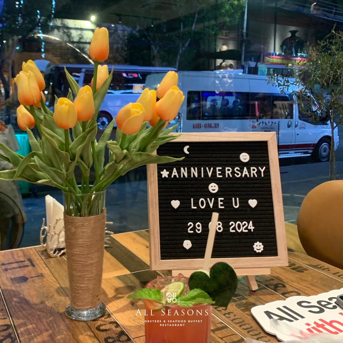 Seafood Buffet & A Half Lobster 850.000 VND++