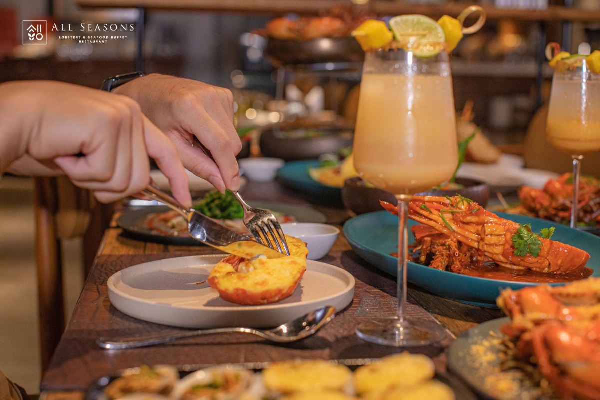 Seafood Buffet & Unlimited Lobster 1.550.000 VND ++